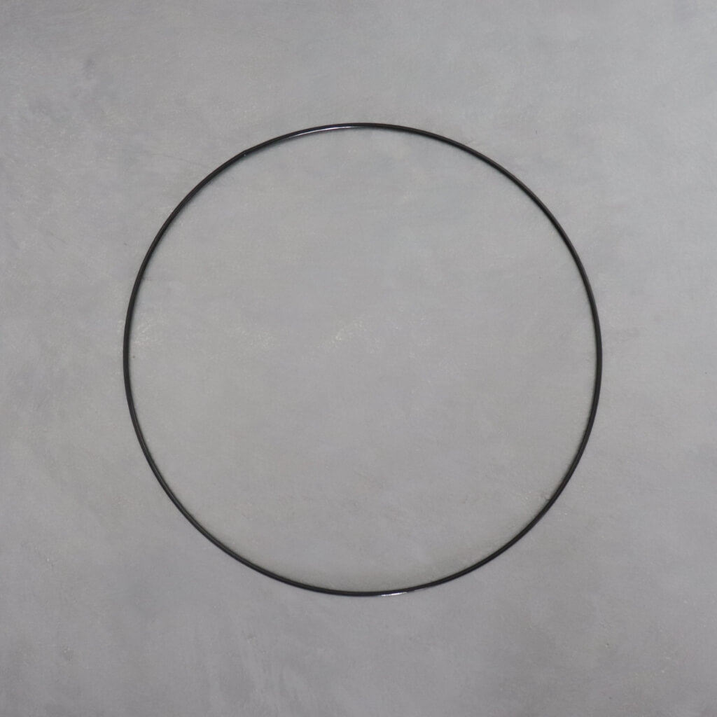 Černý kovový kruh 25 cm pro lapače snů, macramé a dekorace